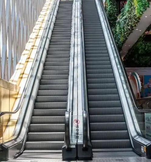 手扶电梯